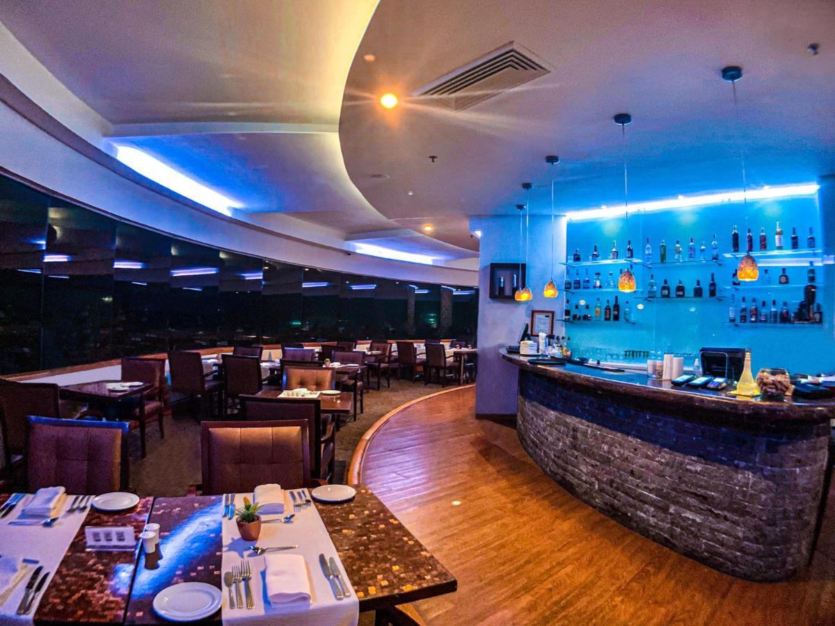 Hotel Dann Carlton Barranquilla Extérieur photo The bar at the 360° Restaurant