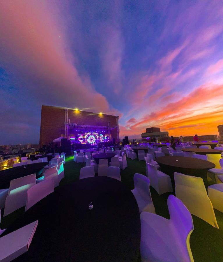 Hotel Dann Carlton Barranquilla Extérieur photo The View Rooftop